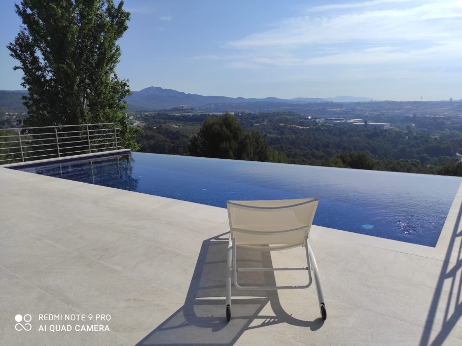 Pavimento de desbordante